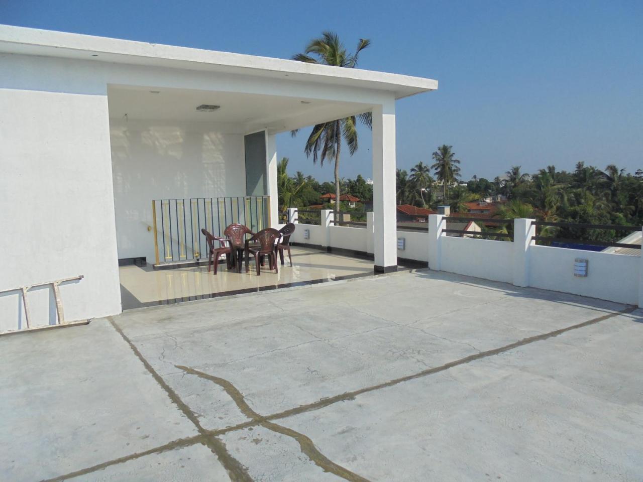 Jmf Hotel Negombo Exterior photo